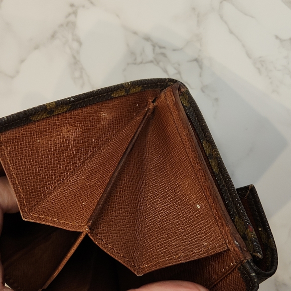 Authentic Louis Vuitton Monogram Wallet - Picture 12 of 16